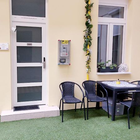 B2 City Center, Dohany Street Budapest Bagian luar foto